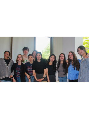 A group of undergraduate, graduate students and teaching assistants accompany Prof. Ahn at the End-of-Semester Reception